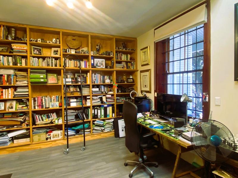 To Let 2 Bedroom Property for Rent in Vredehoek Western Cape